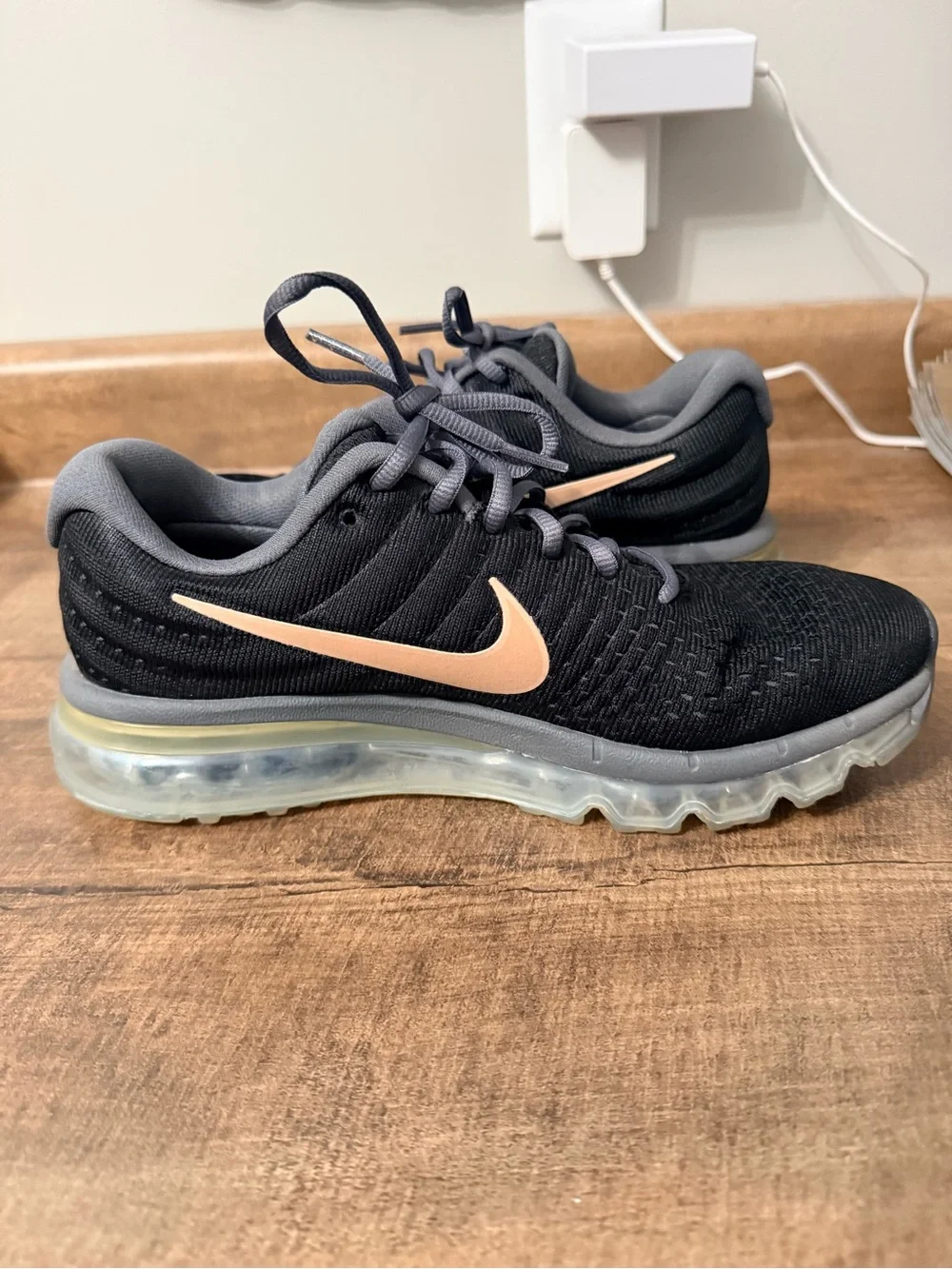 Nike Air Max 2017 Black Rose Gold Running Shoes Size 9